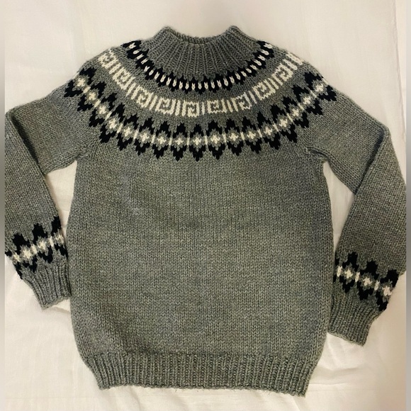 Grey, White & Black Nordic Pattern Fair Isle Sweater, Size Medium - Picture 8 of 8